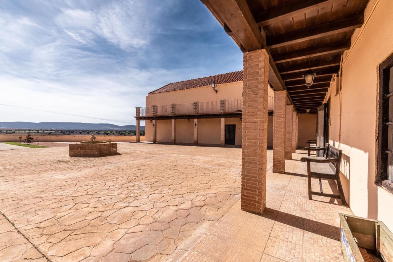 Finca Casa Rural De La Mata Toledo Exterior photo